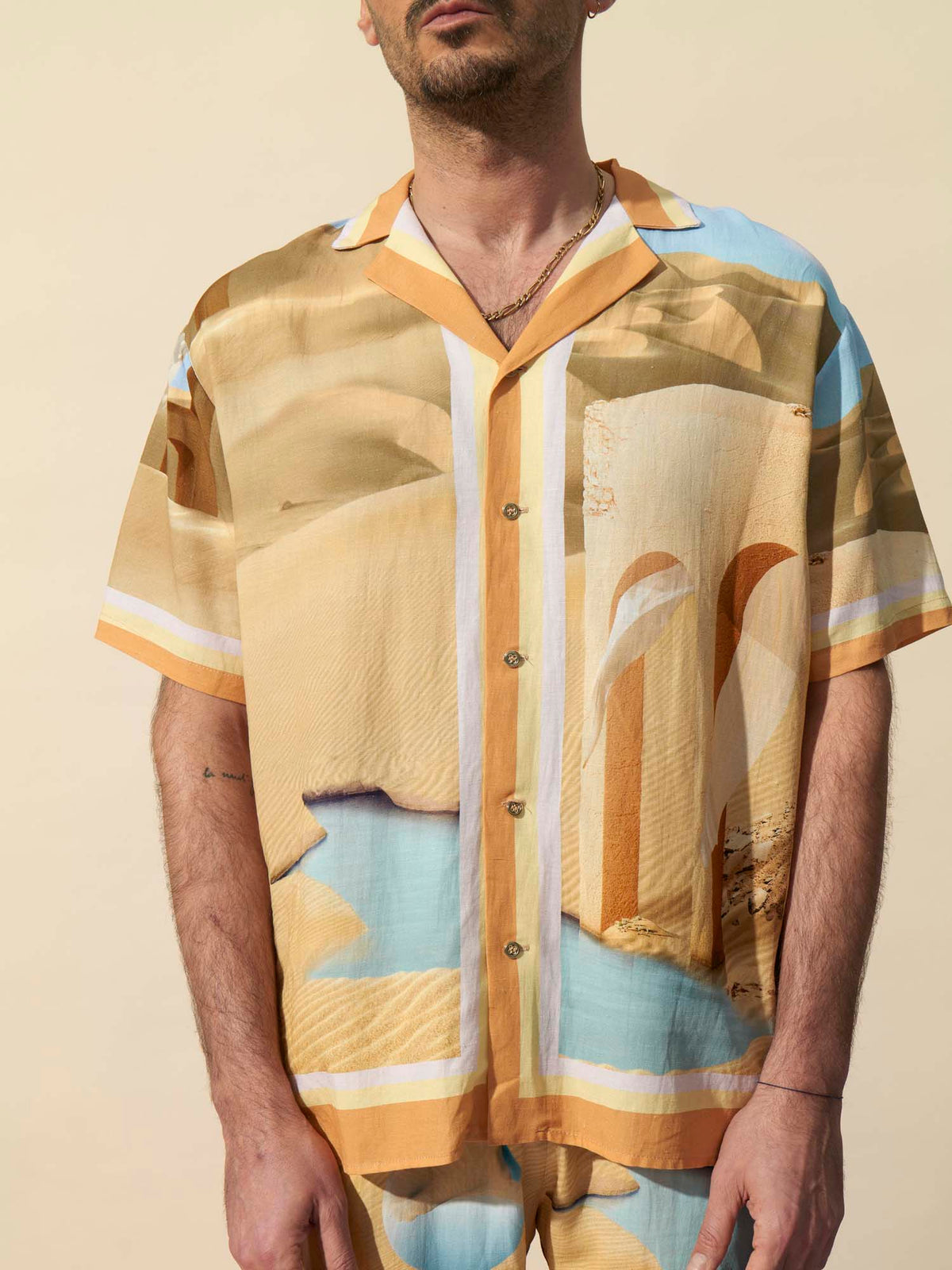 SCANDALE - Unisex oversized short-sleeved viscose shirt Linen  Renaissance print
