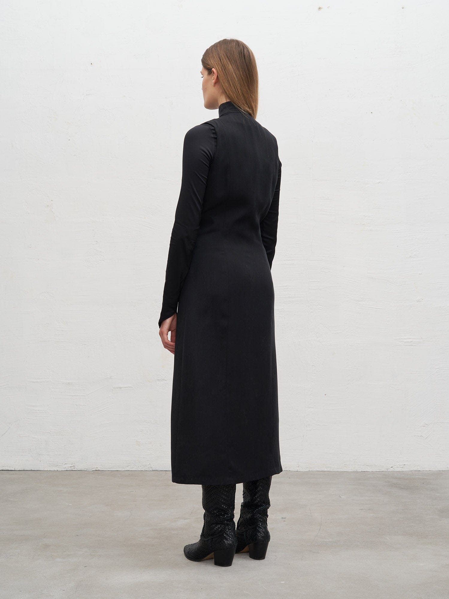 CALVINIA - Button-down midi dress in tencel Black Dress Fête Impériale