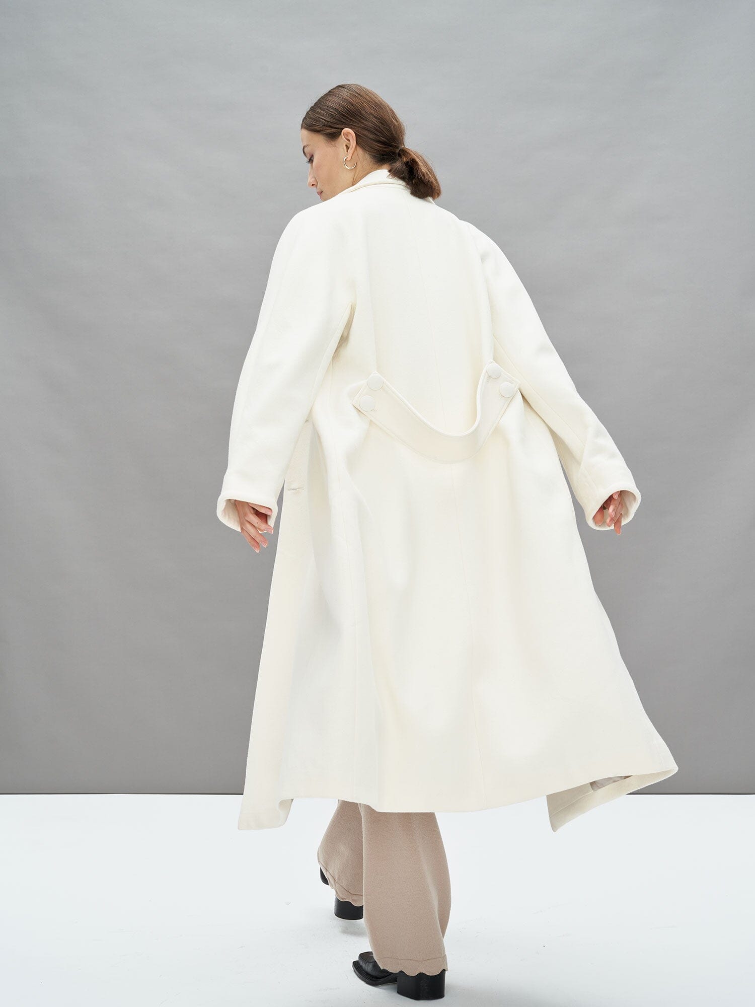 EBONY - Long Oversized Coat in Virgin Wool Sheath Collar Ecru Coat Fête Impériale