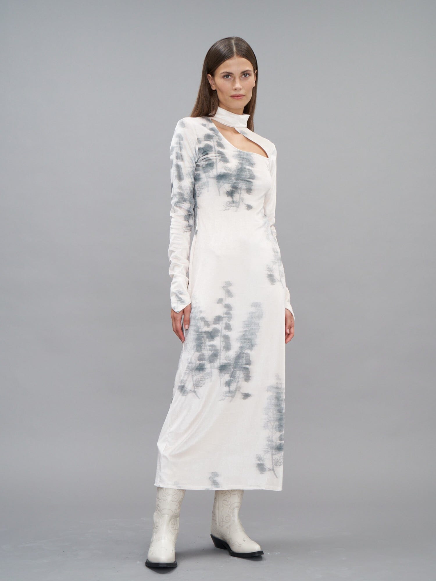 GAIA - Fitted maxi dress Turtleneck  and openwork wave in Abstract Tofu/Green Forest printed Oeko-Tex velvet Dress Fête Impériale
