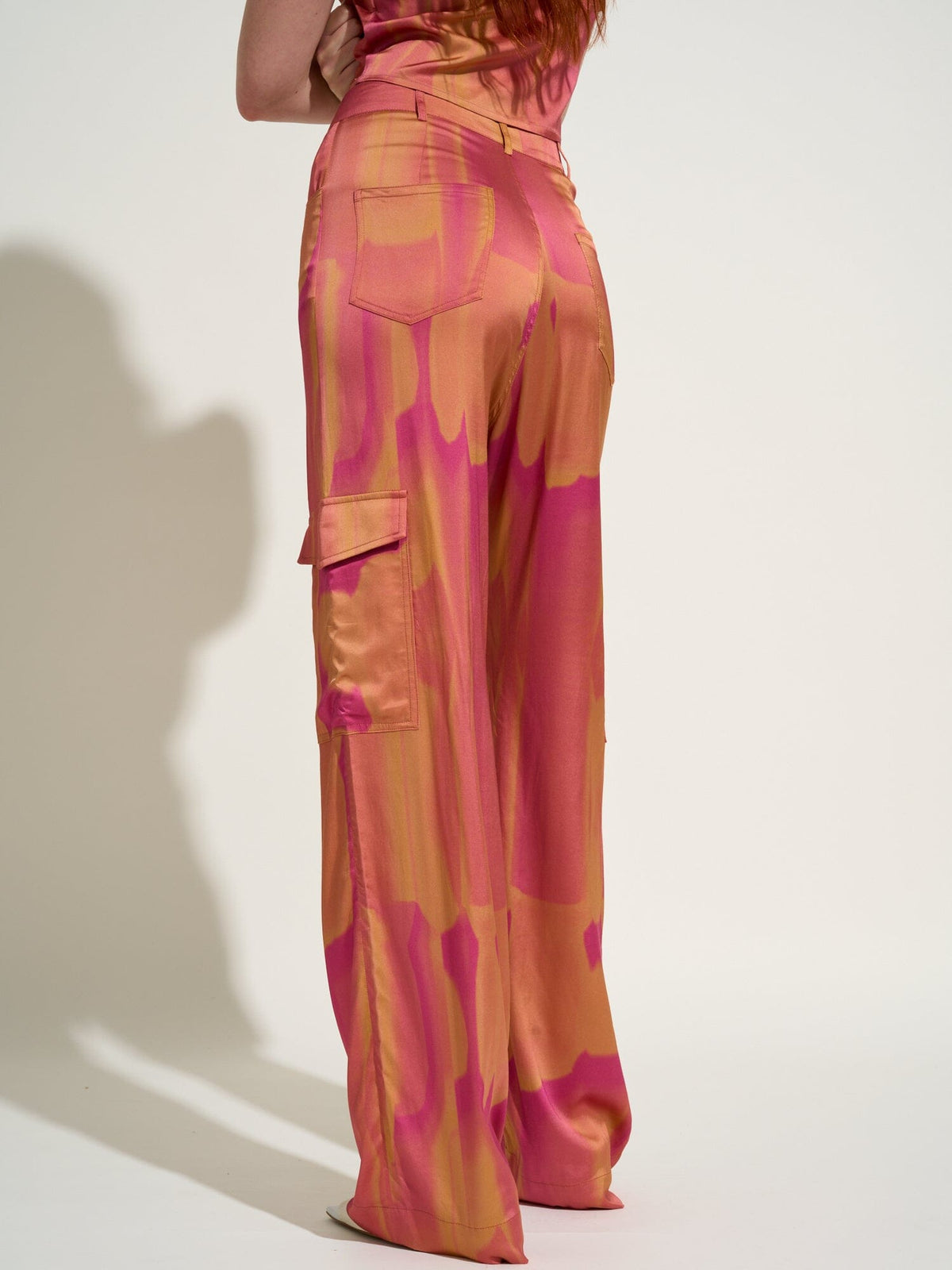 HEALY - Tie & Dye Fuchsia Printed Viscose Satin Cargo Pants Pants Fête Impériale