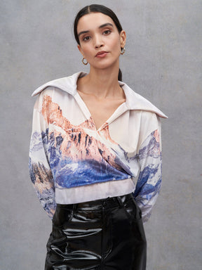ISRA - Cropped sweater with plunging neckline and trucker neck in Oeko-Text Reborn printed velvet Sweater Fête Impériale