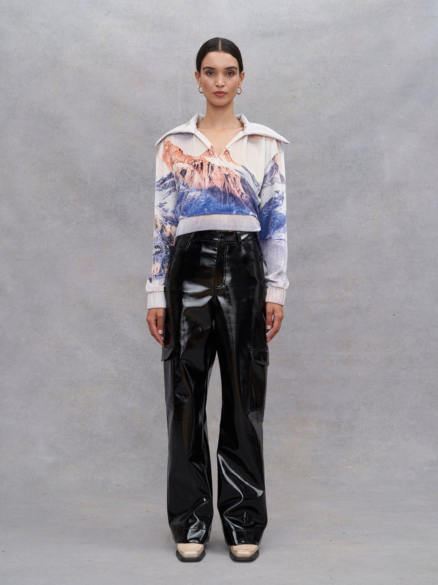 ISRA - Cropped sweater with plunging neckline and trucker neck in Oeko-Text Reborn printed velvet Sweater Fête Impériale