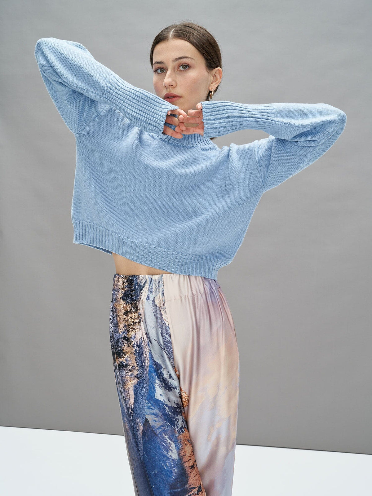 PULL SUN - Short sweater in Oeko Tex merino wool with Victorian-inspired sleeves and tightened cuffs Blue Sweater Fête Impériale
