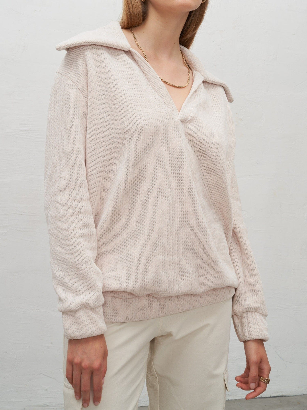 RIJAH - Loose sweater with plunging neckline and trucker neck in chenille jersey Grège Sweater Fête Impériale