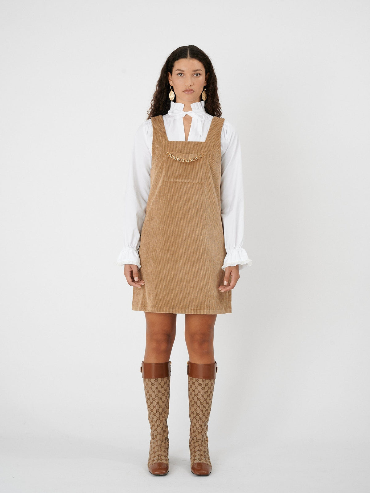 SASHA - Pinafore dress with gold chain in beige corduroy Dress Fête Impériale