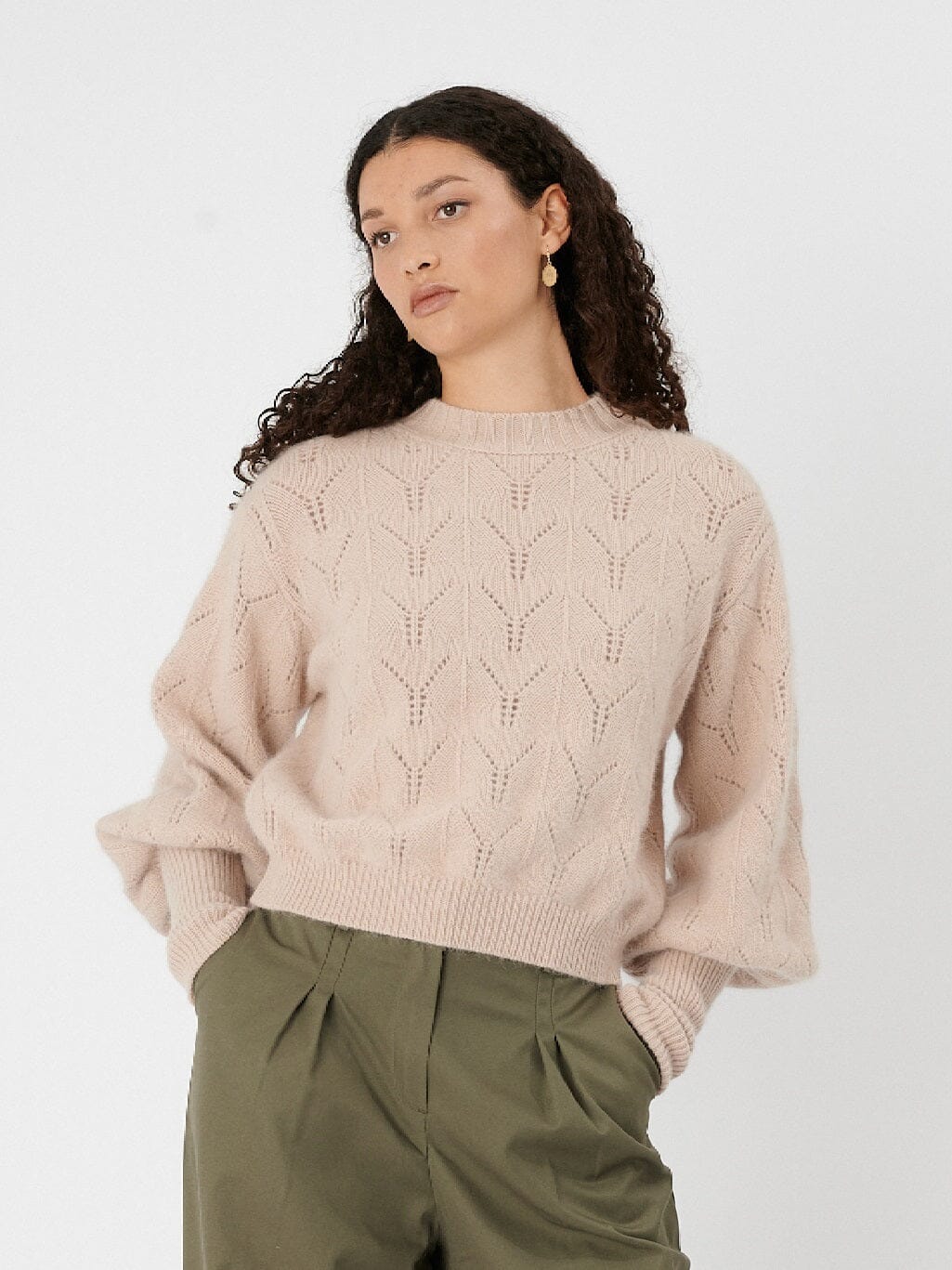 SUN - Cropped sweater with balloon sleeves and long cuffs in wool and angora Antique Pink Sweater Fête Impériale