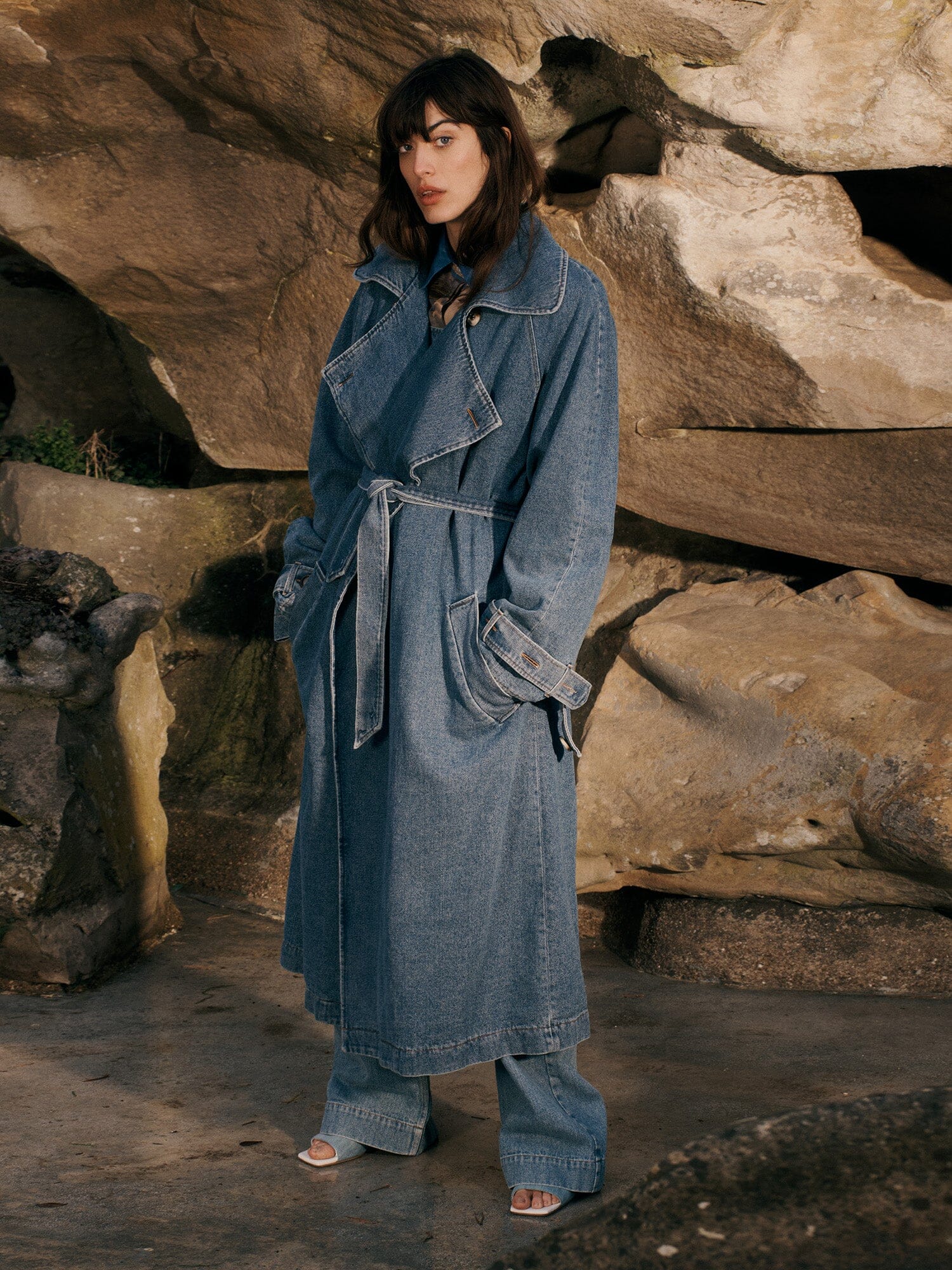 TERENCE - Oeko-Tex Blue Oversized Belted Trenchcoat in Washed Denim Trenchcoat Fête Impériale