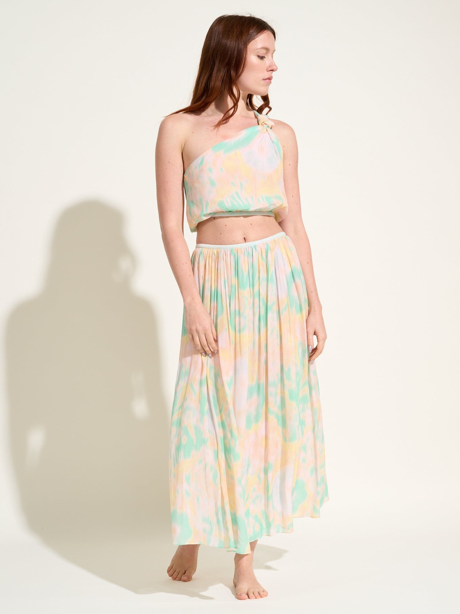 VENISE - Asymmetrical tied strap cropped top in printed silk chiffon Flowers Top Fête Impériale