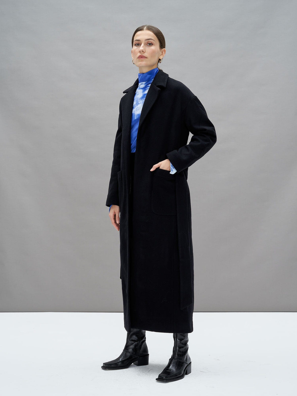 VIRGINIA - Coat, bathrobe, tie belt in virgin wool Black Coat Fête Impériale