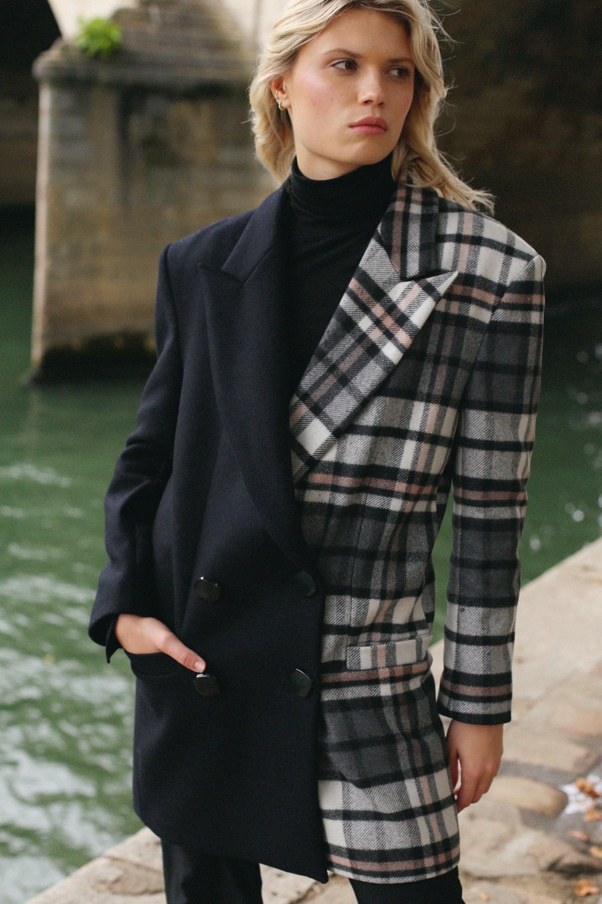 SOLANGE - Veste blazer oversize bicolore en laine et cachemire Tartan et Noir